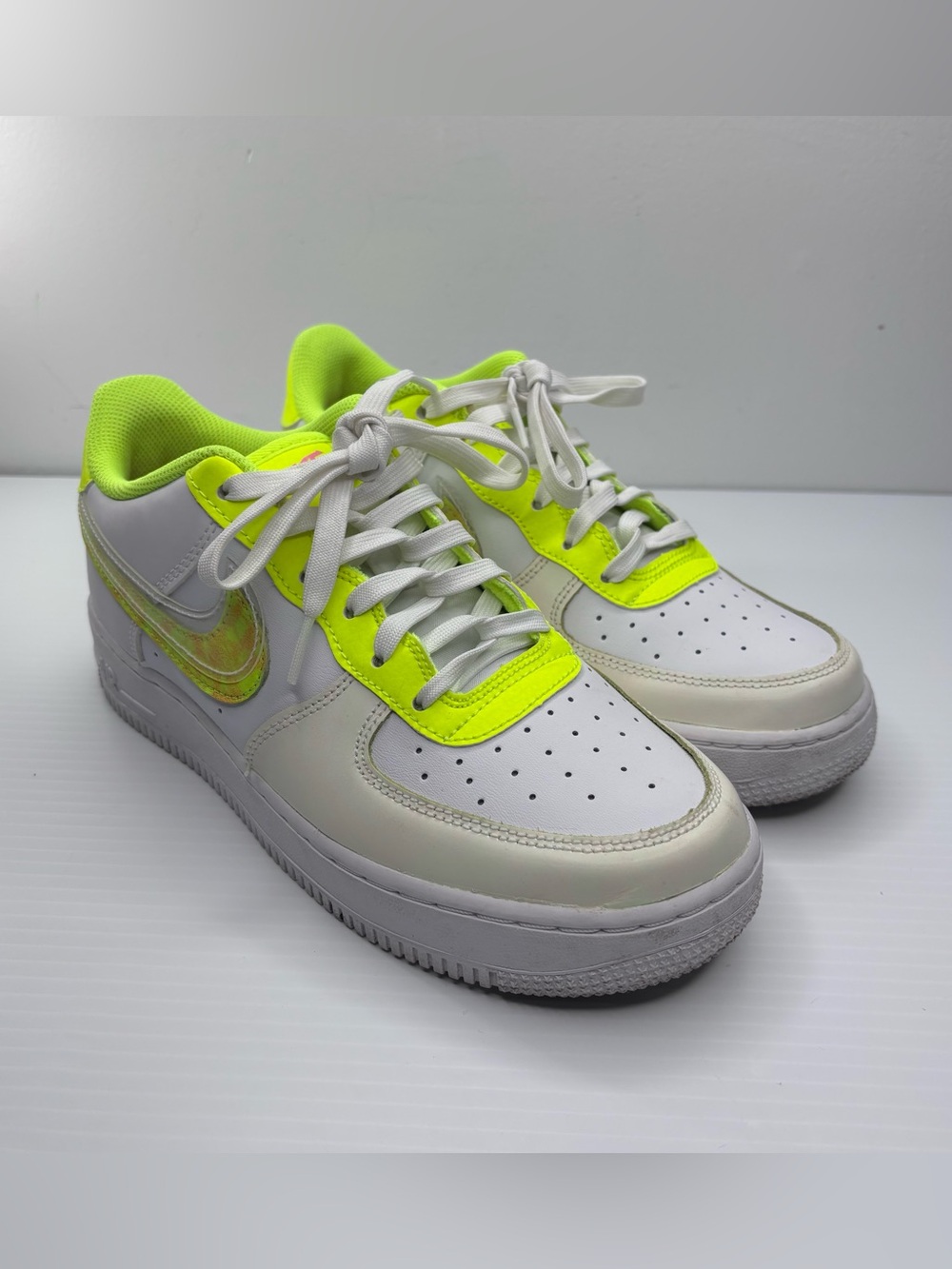 Nike Air Force 1 LV8 'White Volt'